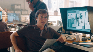 Skyler Gisondo como Jimmy Olsen