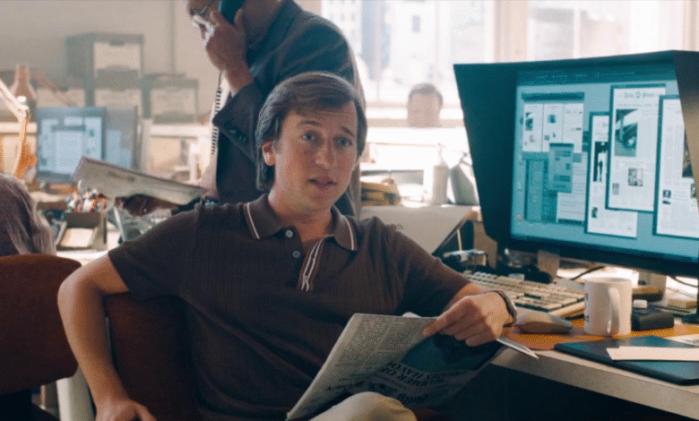 Skyler Gisondo como Jimmy Olsen